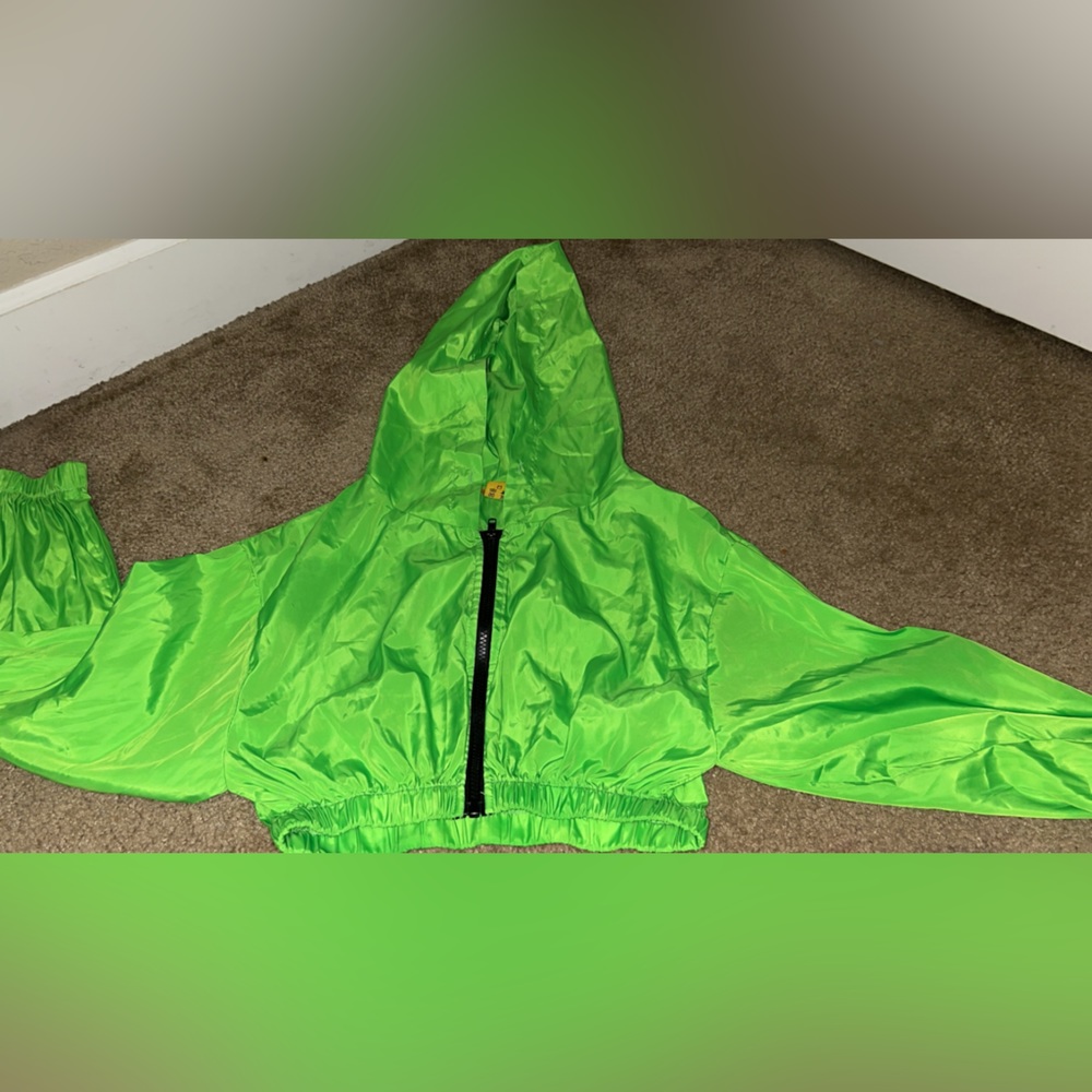 Green Cropped Top Wind Breaker